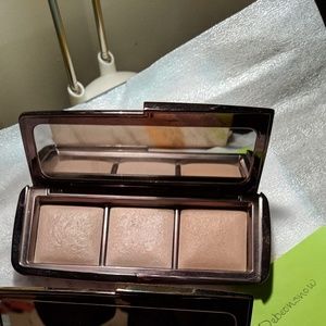 Hourglass ambient lighting palette